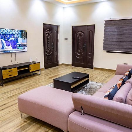 Cloud9 Apartments Аккра Экстерьер фото