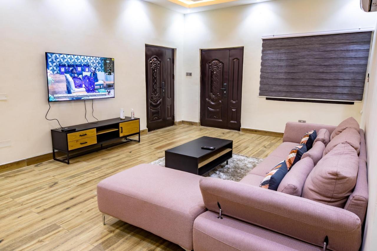 Cloud9 Apartments Аккра Экстерьер фото