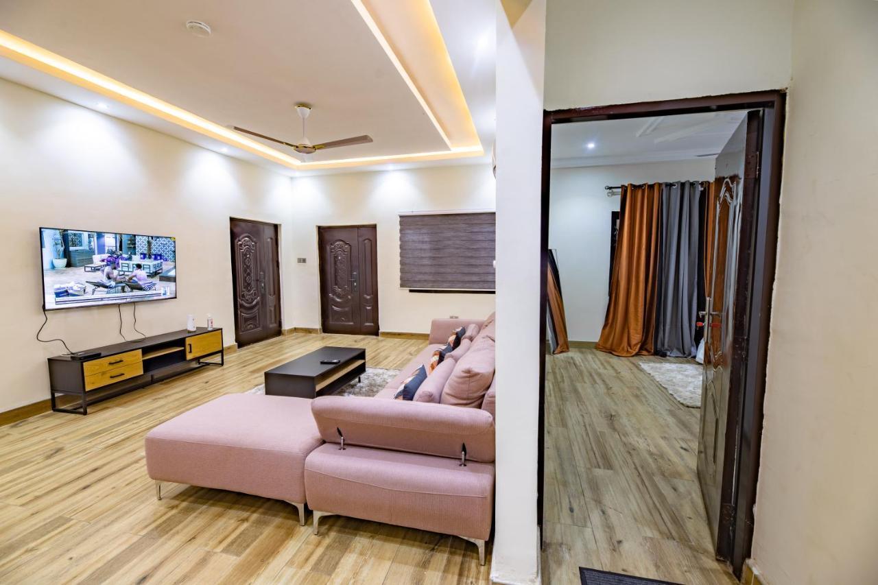 Cloud9 Apartments Аккра Экстерьер фото