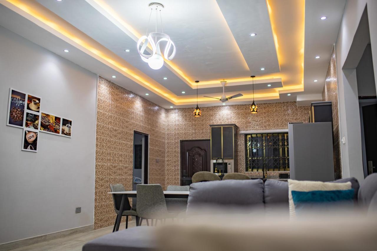 Cloud9 Apartments Аккра Экстерьер фото