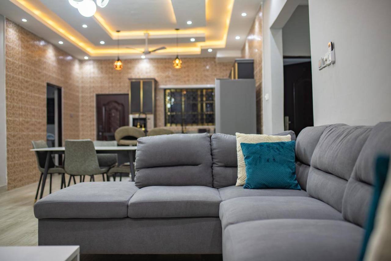Cloud9 Apartments Аккра Экстерьер фото