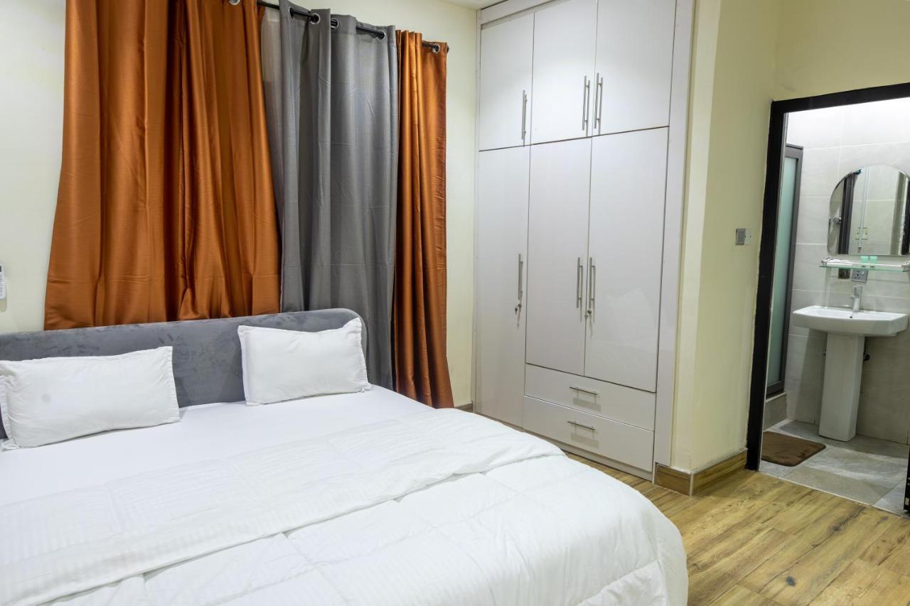 Cloud9 Apartments Аккра Экстерьер фото